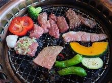 焼き肉屋では、トングを使用の事。