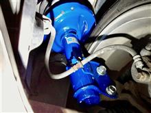 ビルシュタインのオーソリティが味付けしたリビルトショックアブソーバー“エナペタル Ver.B5”を装着!! スプリング以外の周辺パーツも新品にして、バランスのいい乗り味を追求しました。