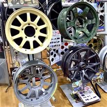 これぞ究極のロービジビリティーカラー!? ジャングルグリーンをまとった“RAYS Gram Lights 57DR-X Limited Edition”が登場!!野山を駆け回るSUVにピッタリです。