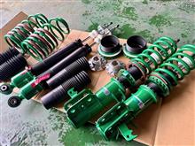 ホイールハウスが雪だらけですが車高調取り付けます!! ”TEIN FLEX Z”で20mmほどローダウンしたら、滑りやすい冬道ではとくに大事なので、しっかりアライメント測定･調整しました。