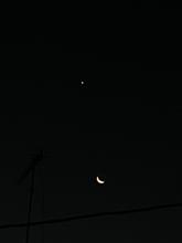 明けの明星と新月間近の細い月