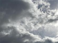 微妙なお天気