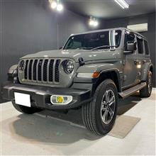 新車も磨いて本物のガラスコーティングを施工致します。 