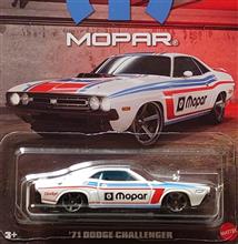 ホットウィール テーマオートモーティブ &quot;MOPAR&quot; ダッジ チャレンジャー R/T (&#39;71年式)