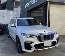 BMW X7 に電動サイドステップ取り付け！