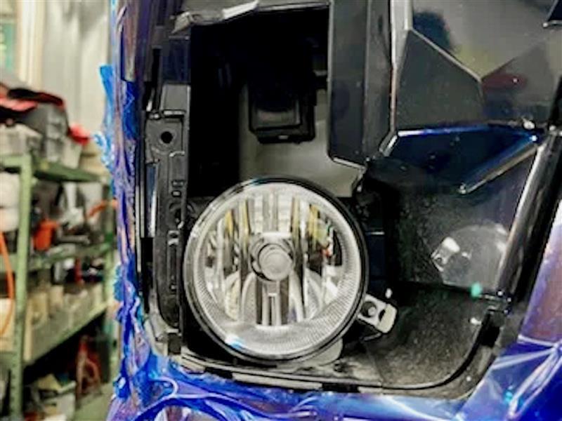 縦長専用LEDフォグをより明るくするために、他グレードの丸形