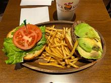遅いランチはまたKUA AINA🍔で😁