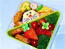 本日の娘のお弁当はドラえもんキャラ弁を作りました