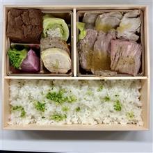 路地裏ローストビーフとローストポークオニオンソース弁当