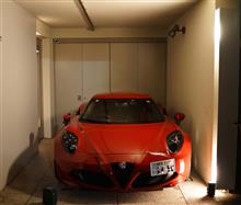 エレガントで無骨な妥協なき車
