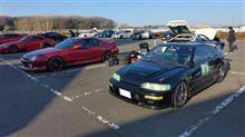 トーを開くと車体が持ち上がる？