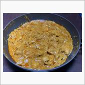 ナンで食べるカレー