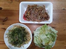 昨夜の言通り、焼きうどん＋焼きうどん・・・