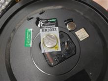 ボタン電池、代替失敗・・・正規サイズに入れ替え。