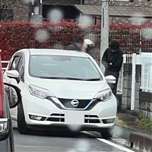朝から迷惑…