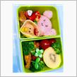 本日の娘のお弁当は、カービーのキャラ弁おにぎり🍙弁当を作りました
