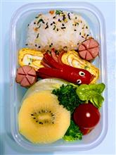 今日は娘は仕事休みなので，パートを頑張っているママさんにお弁当
