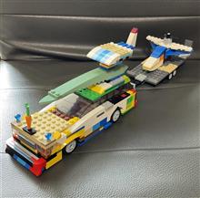 レゴのY30ワゴンと飛行機のオブジェ2点です♪