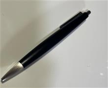 仕事で使っているボールペン