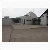 共和町かかし古里館と幌似小学校