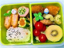本日の娘のお弁当は、アスパラの豚ロース巻き、ひれかつ、ちくわ磯辺揚げのおにぎり🍙弁当を作りました