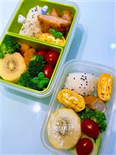 本日の娘のお弁当は、白身魚フライ、ひれかつ、たまご焼きのおにぎり🍙弁当を作りました
