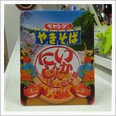 ペヤング  いかにんじん味や ...