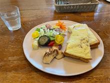 孫達と中津川のキュルティ・バトゥールでランチ