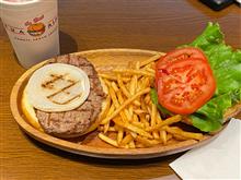 せっかくの丸の内なので今日のお昼はクアアイナで🍔😁