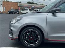 今日はおでかけ…🌧️🚗🎶