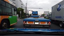 久々に見た3m幅のトレーラーを？