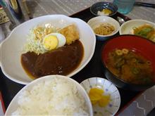 食堂のランチ