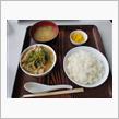 もつ定食を食べに