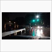 雨の上野芸術大学前を･････