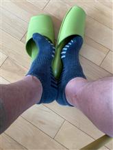 🐝蜂の襲撃で、右足がパンパン