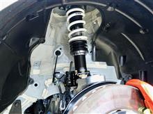 “意のままの走り”を追求した車高調は電子制御を超えるかも!? “HKS HIPERMAX S”を取り付けて、美しく整ったローダウンフォルムと、レスポンスのいい爽快な乗り味を手に入れました。