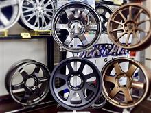 SUVの足元をスポーティに飾る、新たなRAYSの提案。“Gram Lights 57DR-X”＆“TEAM DAYTONA D108”は、オフロードスポーツスタイルを牽引する意匠と高性能が魅力です。