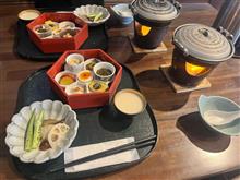 灘菊酒造のレストランでランチ