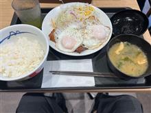 お昼は「松屋」へ