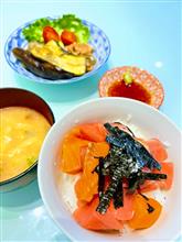 今夜のおうちご飯は、まぐろ🍣丼とナス🍆と豚肉の炒めものを作りました