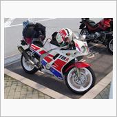 通り過ぎる・・・。