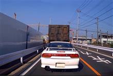 バックランプが点きっぱの車 