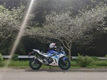 自分のバイクで走り出す　行き先も解らぬまま・・・