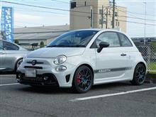 メンテナンスは大事...アバルト595　エンジンオイル＋エレメント交換　MOTUL