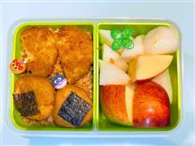 本日の娘のお弁当は、ひれかつ、のりっこチキンのそぼろご飯弁当を作りました