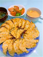 昨晩のおうちご飯は、餃子を焼きました
