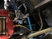 スタビって左右にずれる？