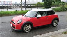 新型MINIは自由だ！ エレクトリックとガソリン両モデルがもつ新時代の魅力とは!?