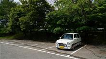 鳴沢の滝は外人さんがいっぱいだった。