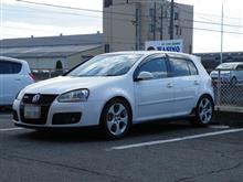 メンテナンスは大事...ゴルフⅤ　GTI　エンジンオイル＋エレメント交換　MOTULエンジンオイル